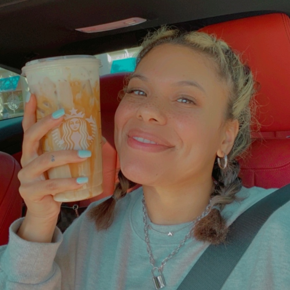 Meet your Posher, Ninoshka